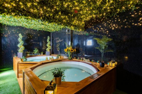 The Tudor Gathering - Events Groups - Up To 30 - Hot Tub